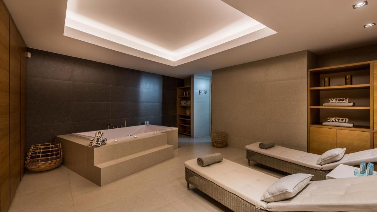 Frontline Costabella - * Marbella
