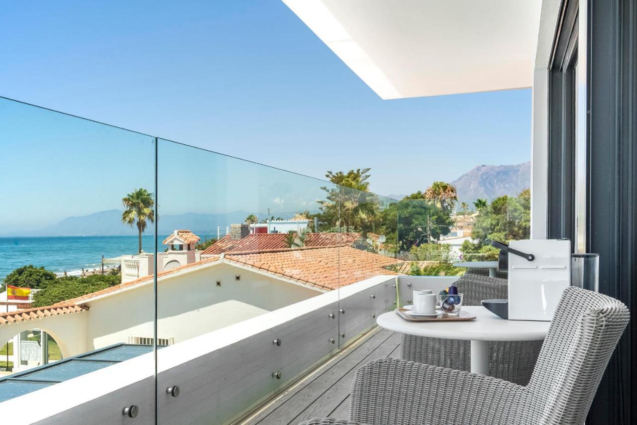 Villa Frontline Costabella - *
