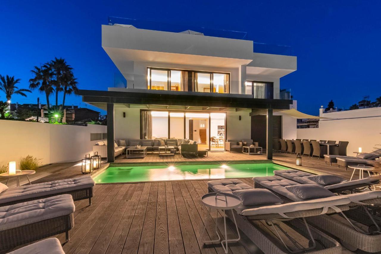 Villa Frontline Costabella -