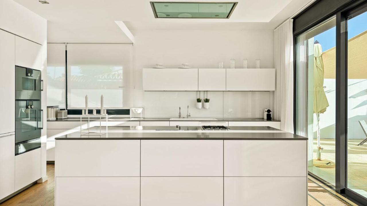 Frontline Costabella - * Marbella